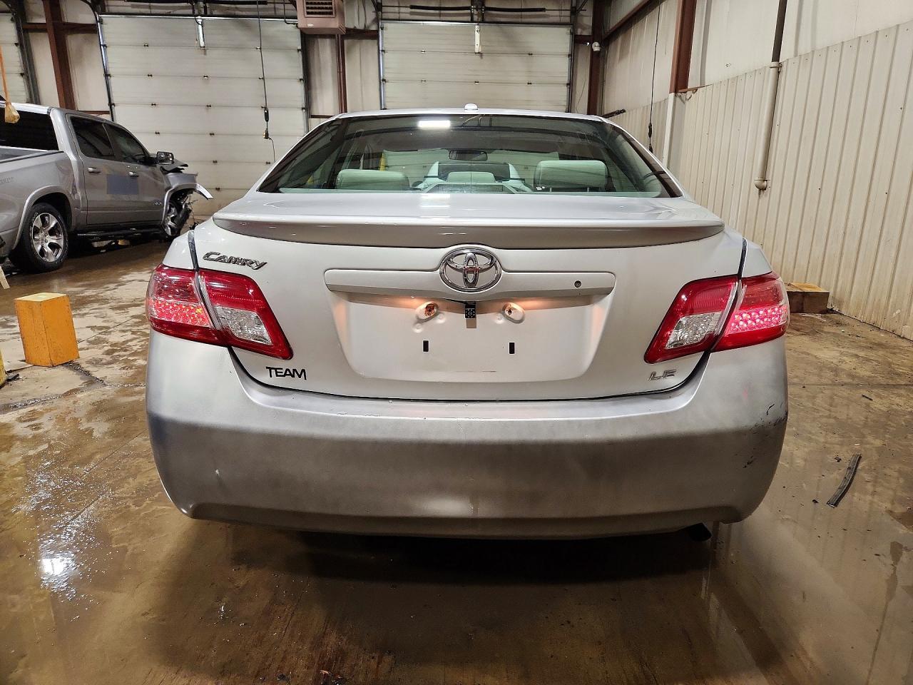 2011 TOYOTA CAMRY