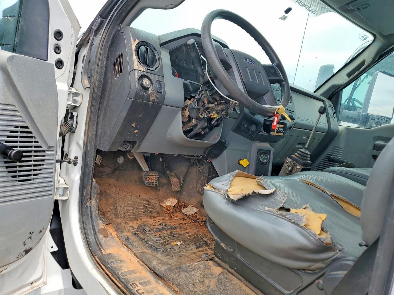 2017 FORD F-650