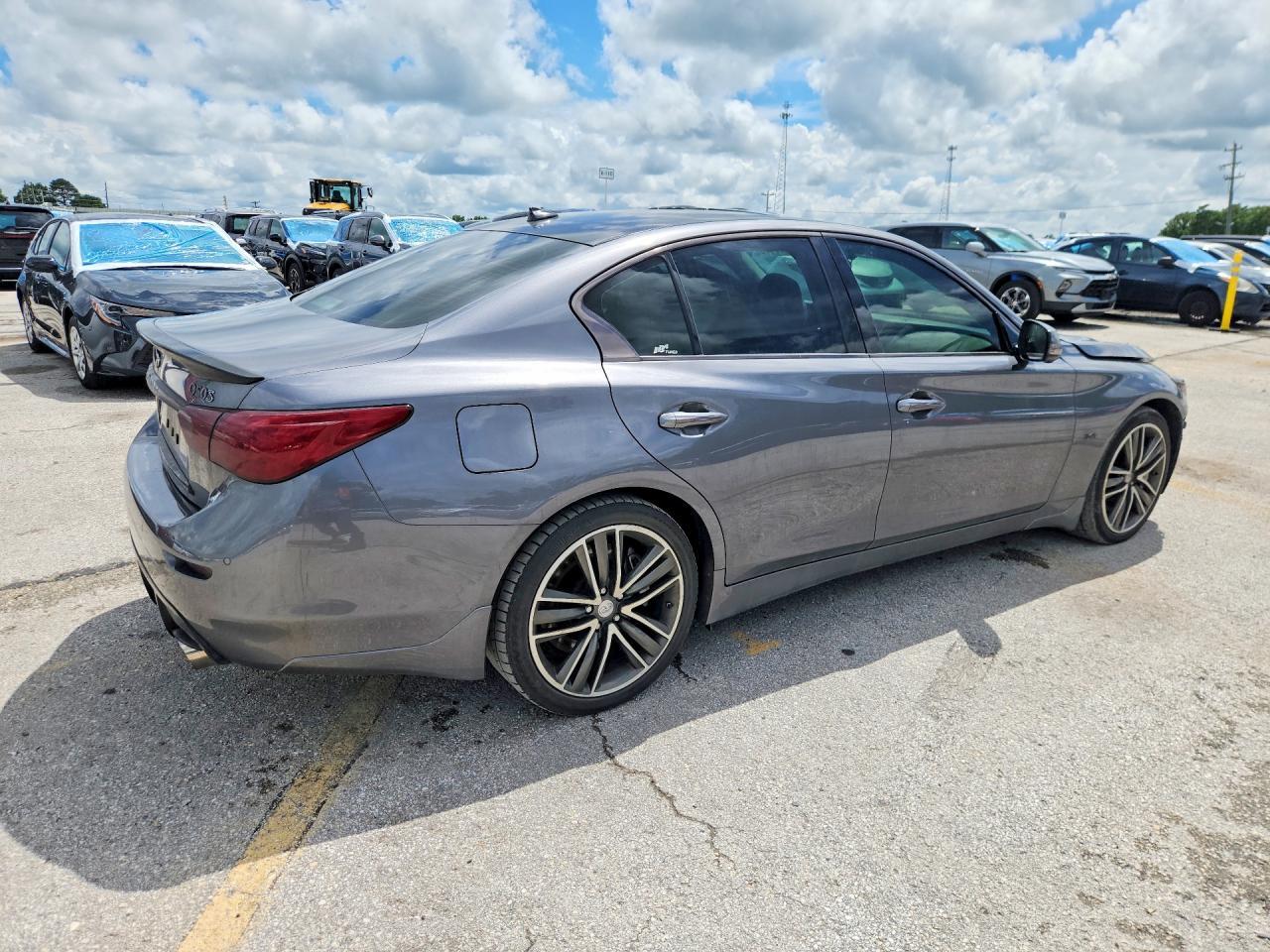 2016 INFINITI Q50