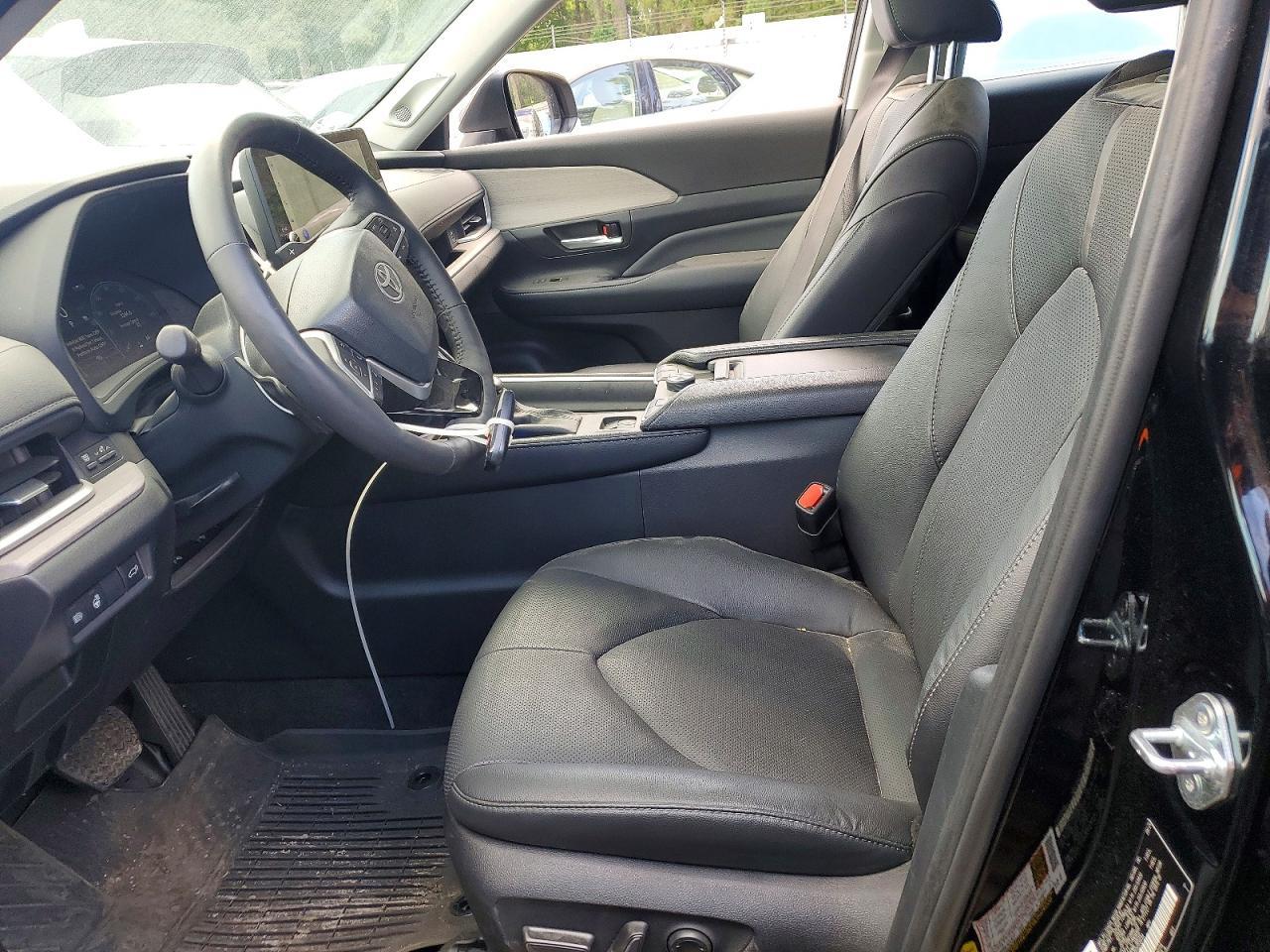2024 TOYOTA HIGHLANDER