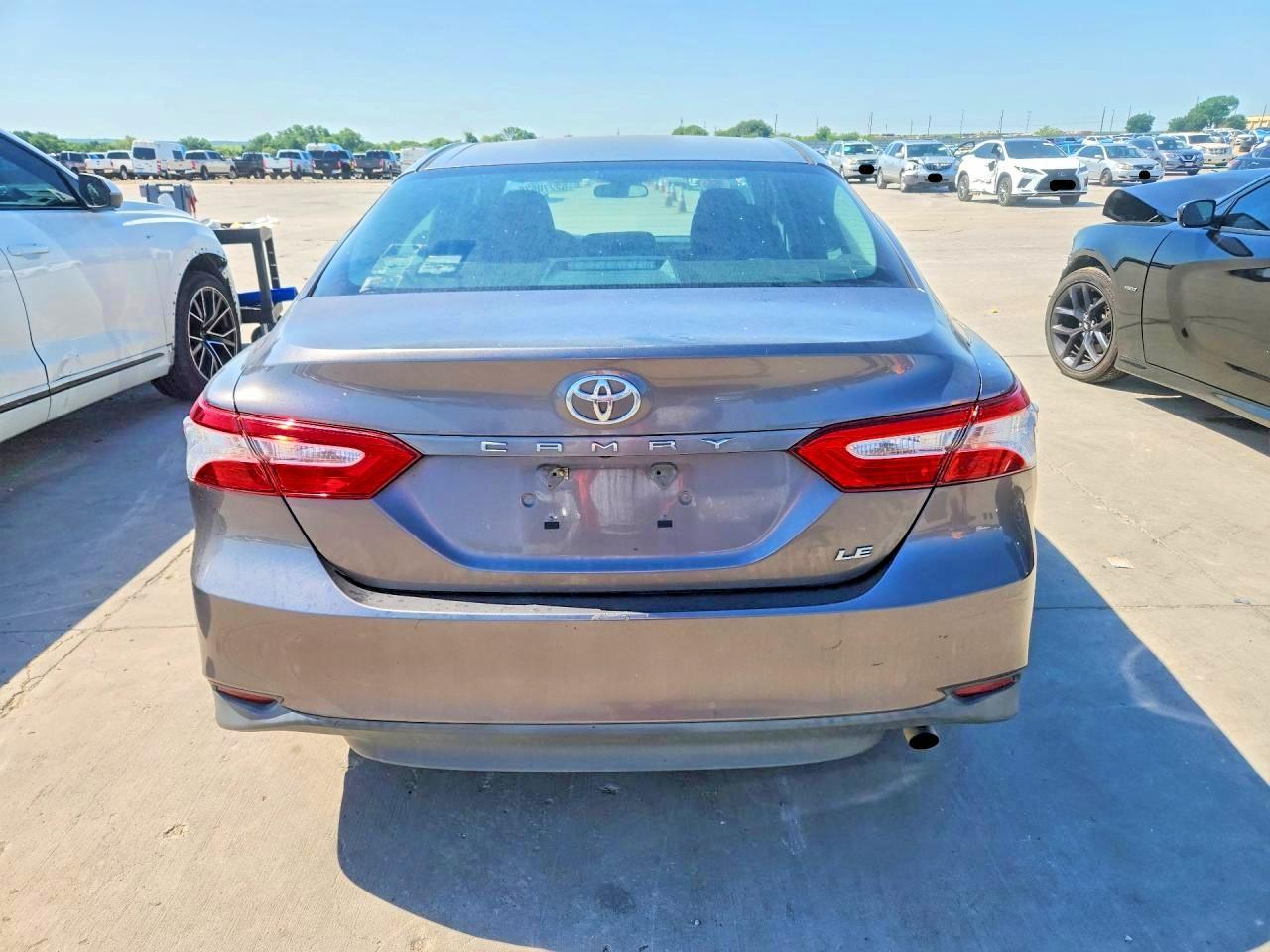 2018 TOYOTA CAMRY
