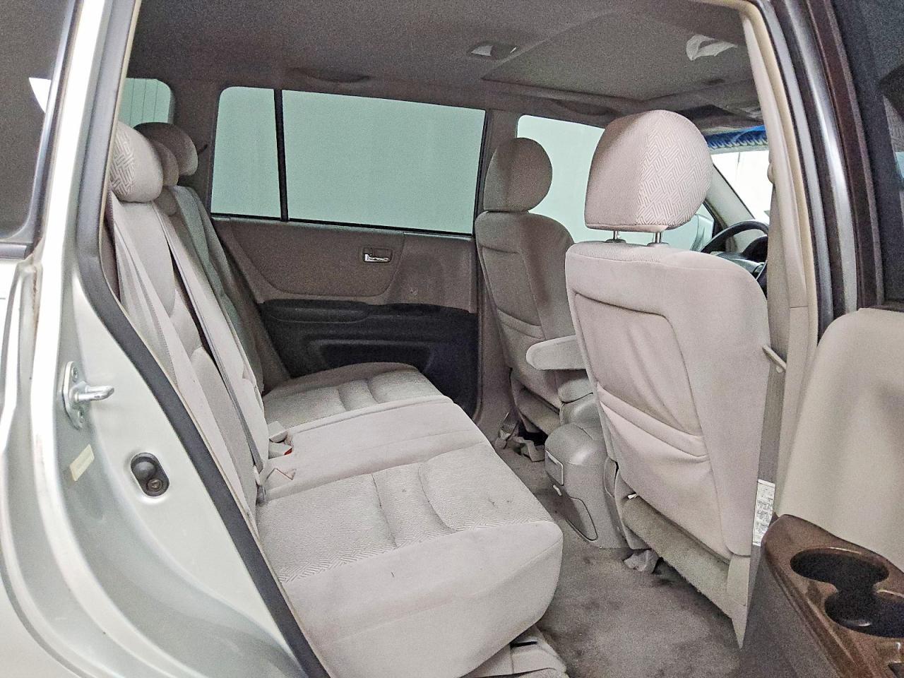 2003 TOYOTA HIGHLANDER