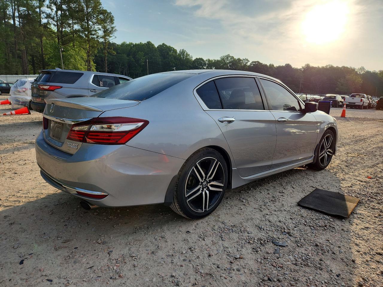 2017 HONDA ACCORD