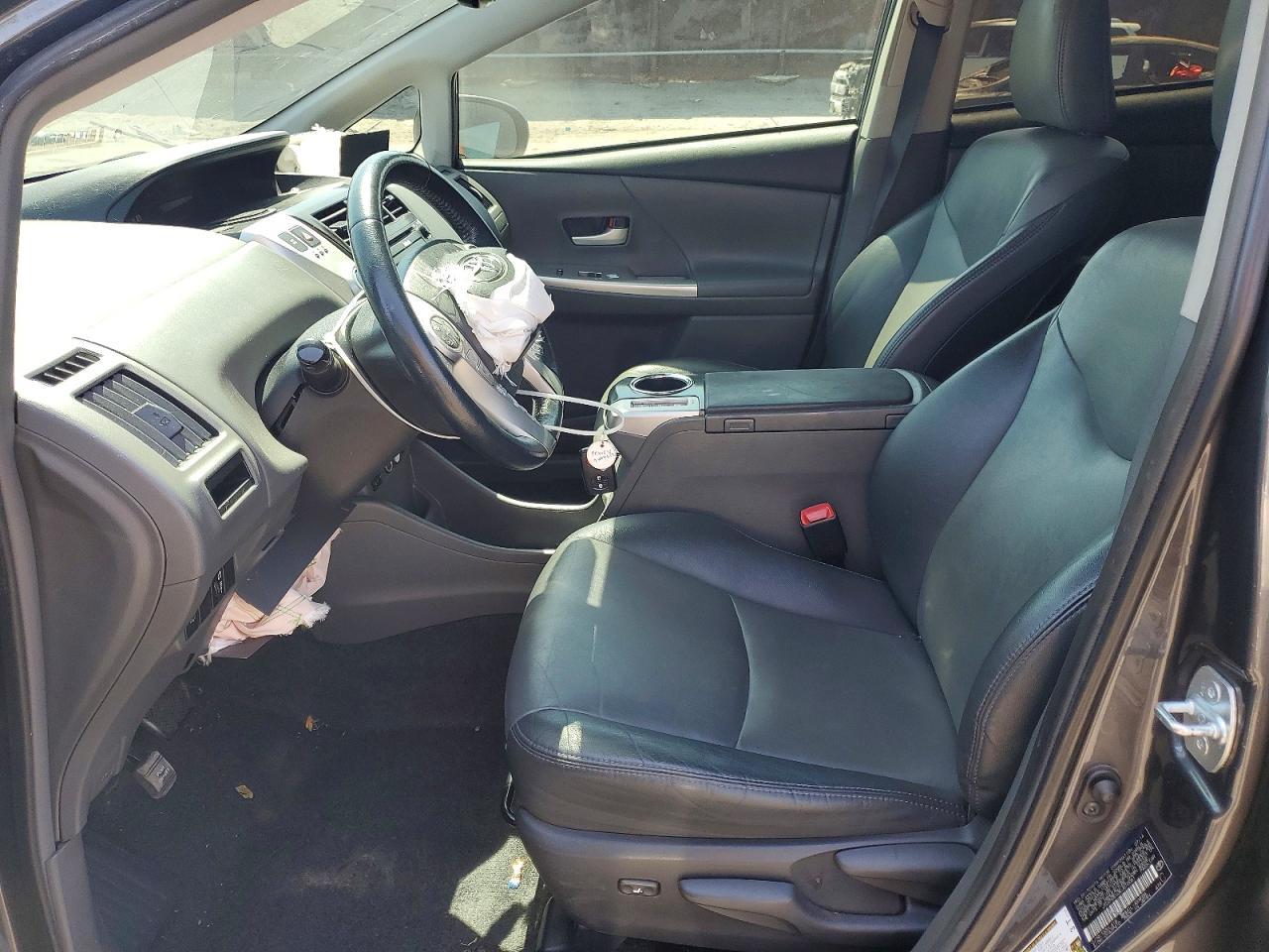 2014 TOYOTA PRIUS V