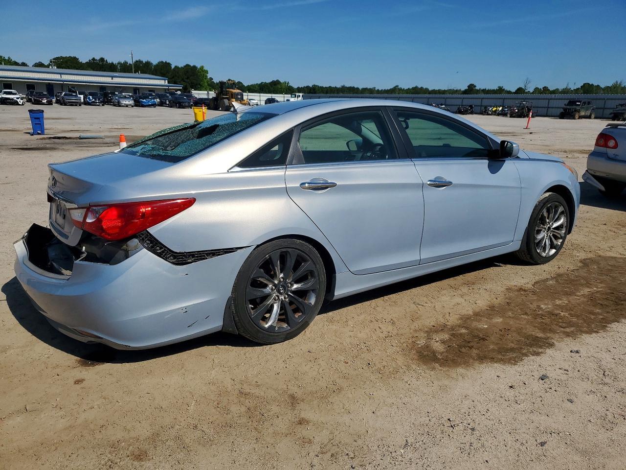 2011 HYUNDAI SONATA