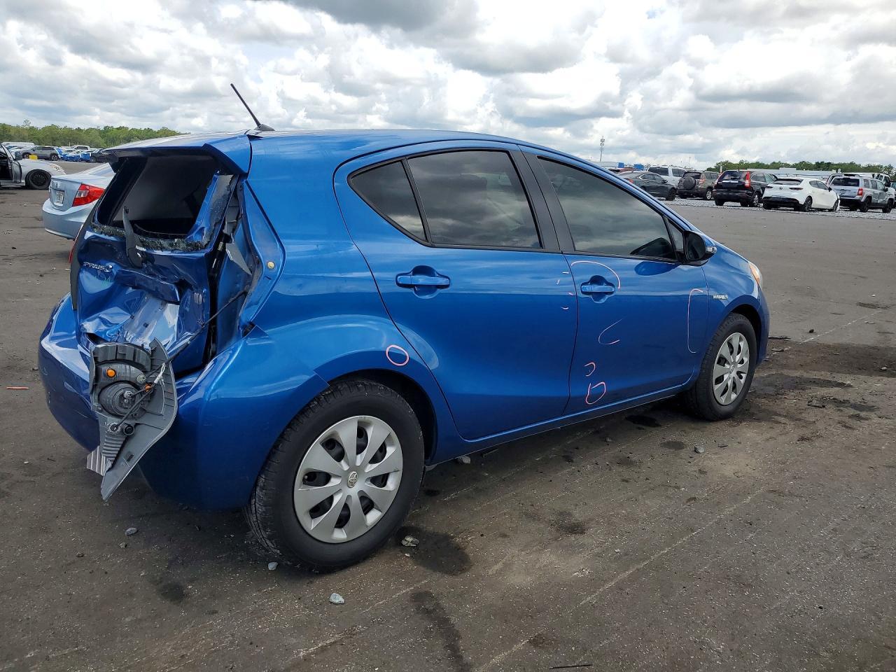 2014 TOYOTA Prius c
