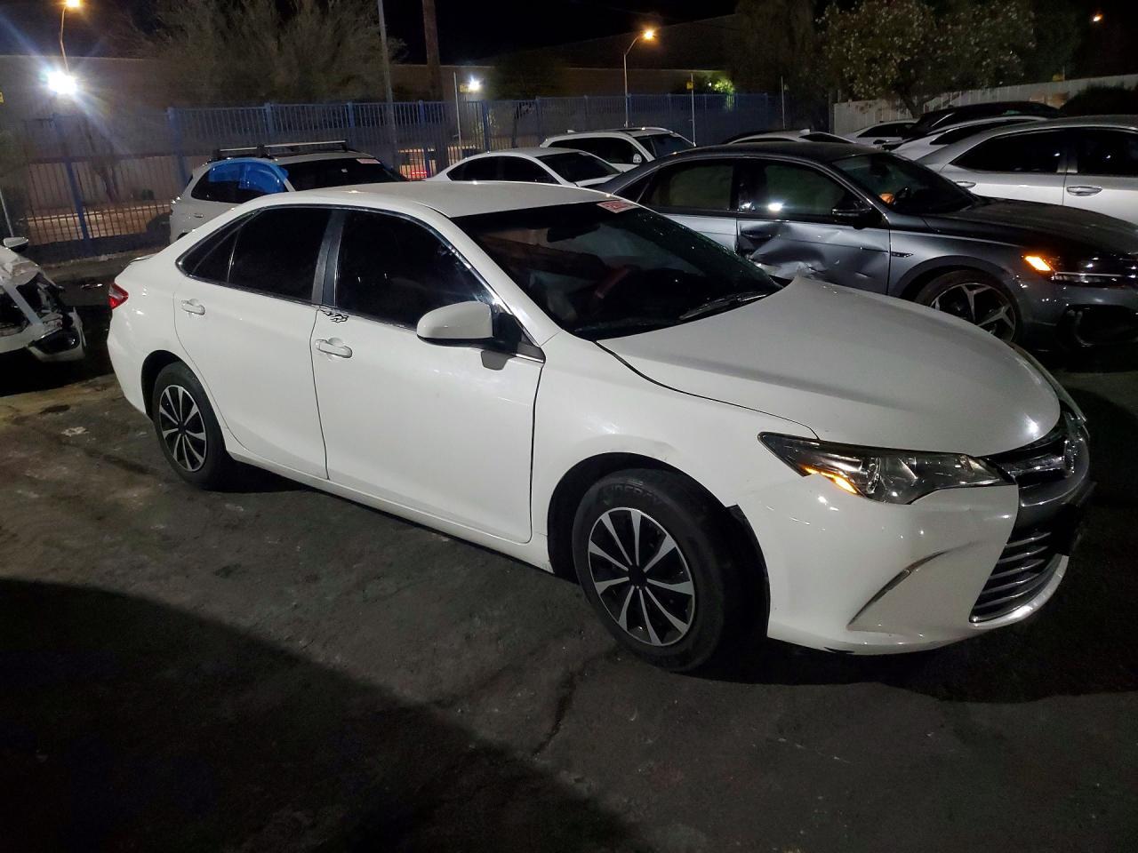2016 TOYOTA CAMRY