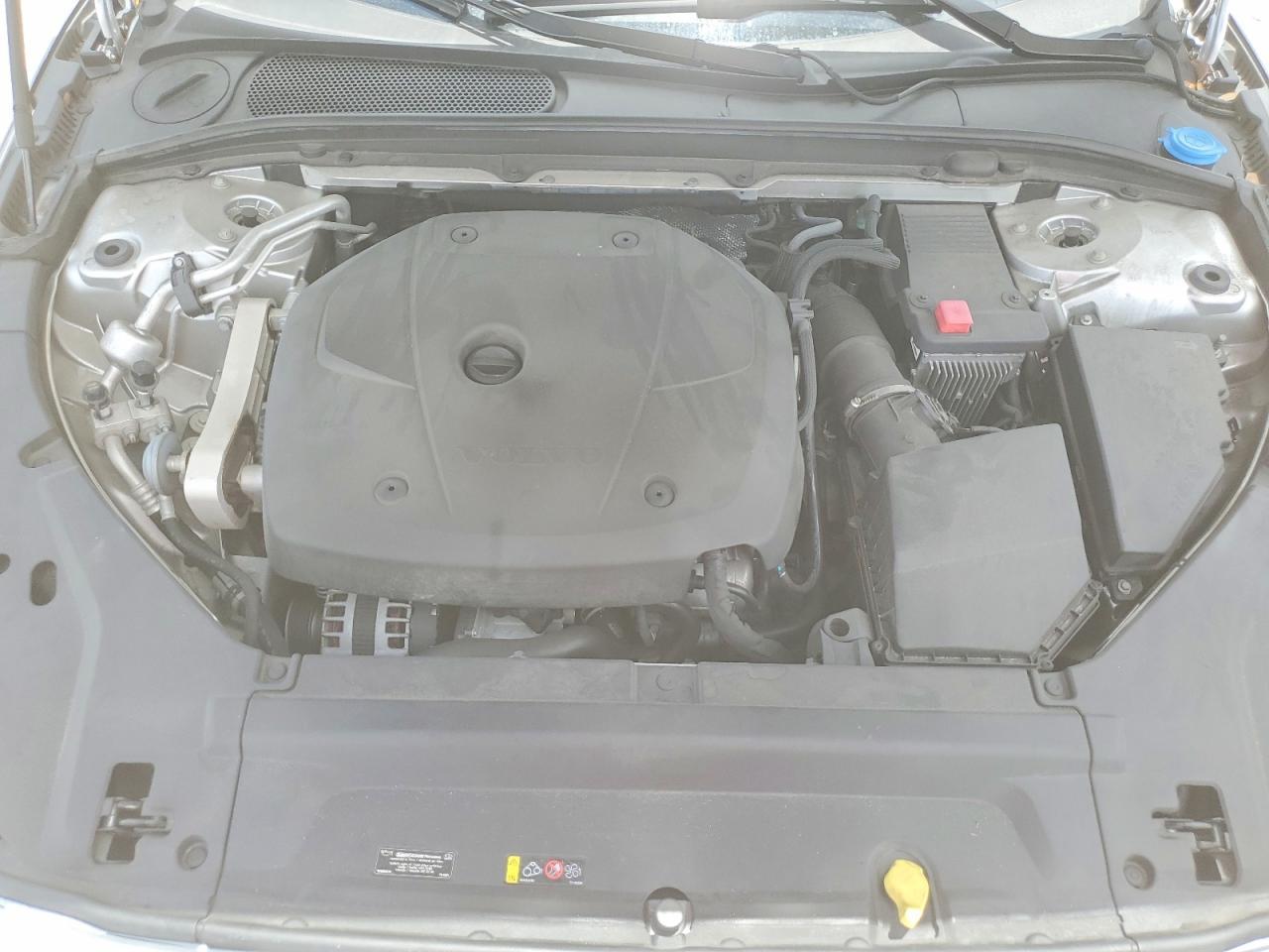 2018 VOLVO S90