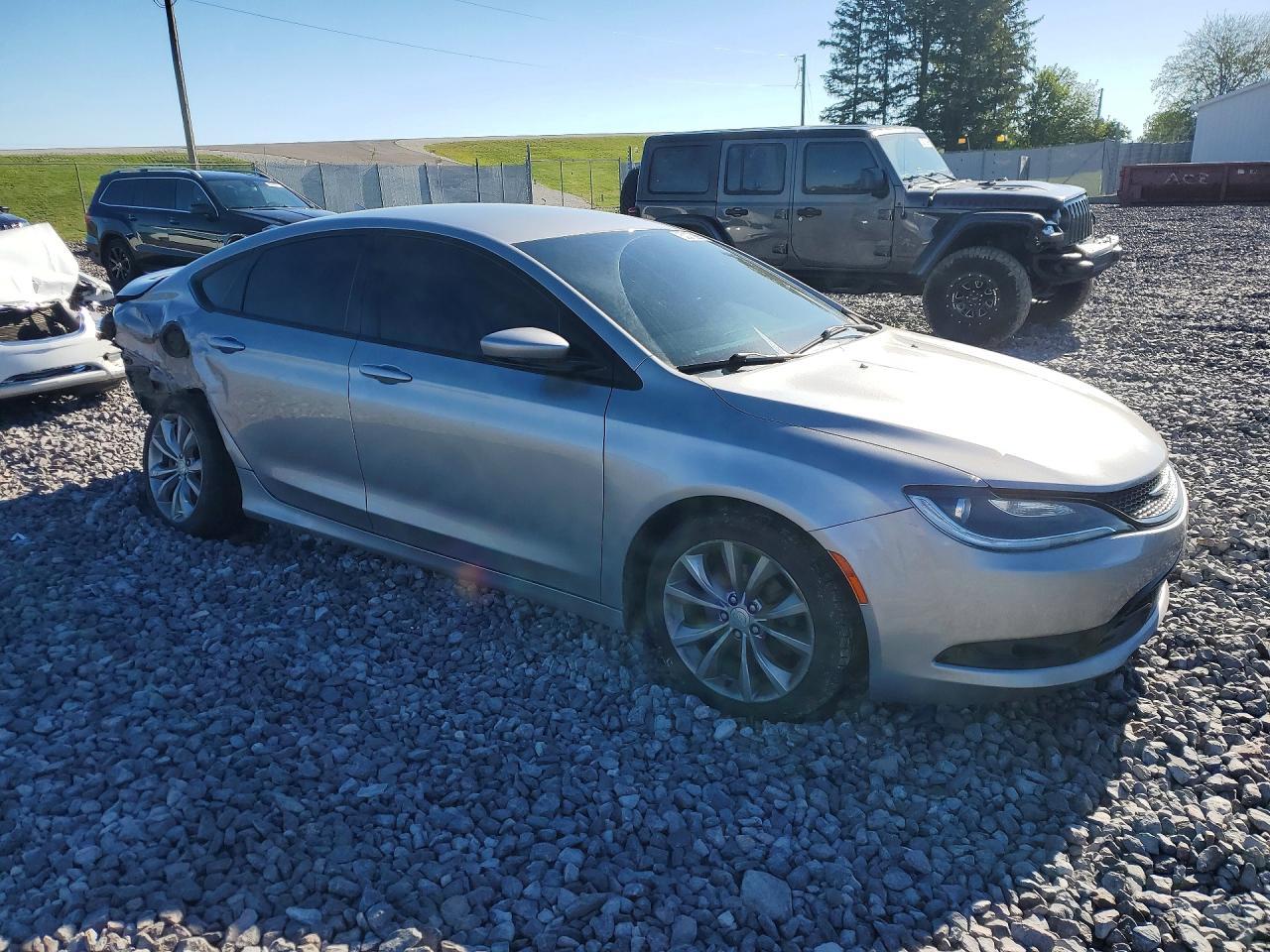 2016 CHRYSLER 200