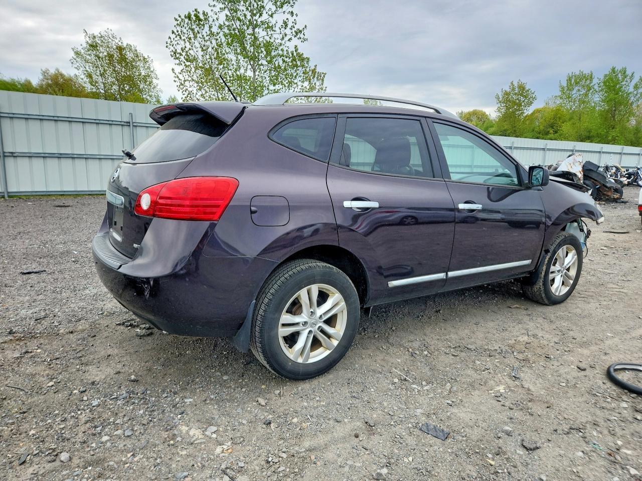 2015 NISSAN ROGUE