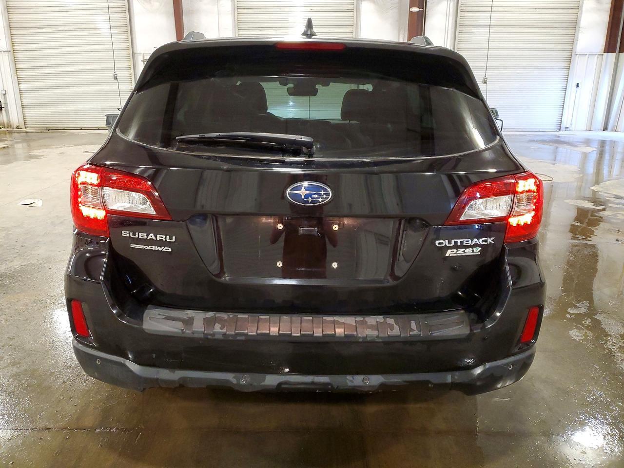 2017 SUBARU Outback