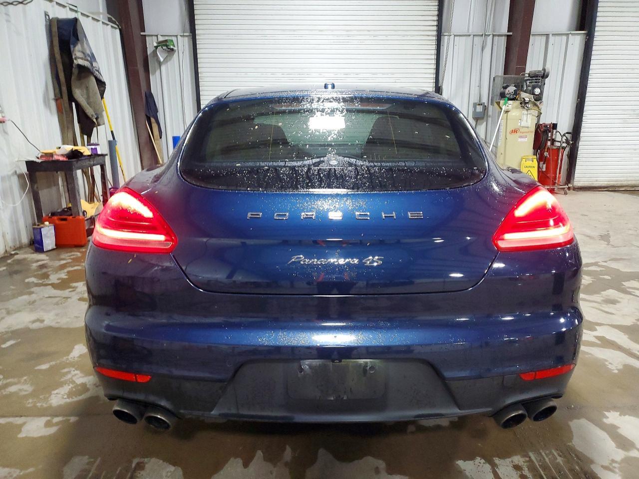 2014 PORSCHE Panamera