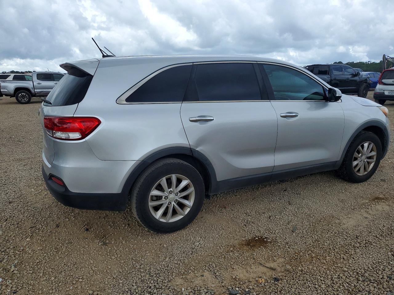 2016 KIA SORENTO