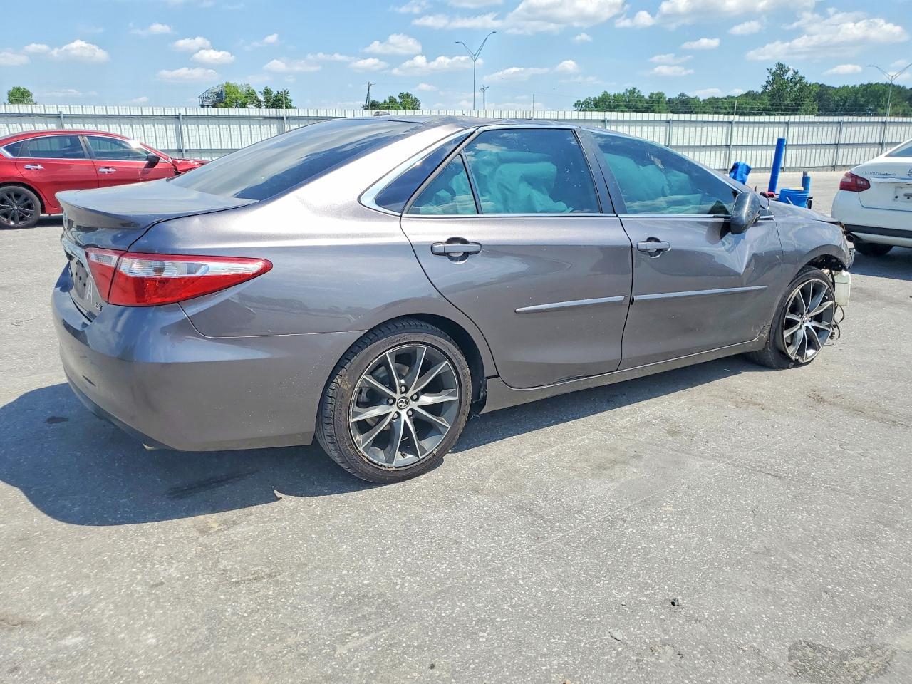 2015 TOYOTA CAMRY