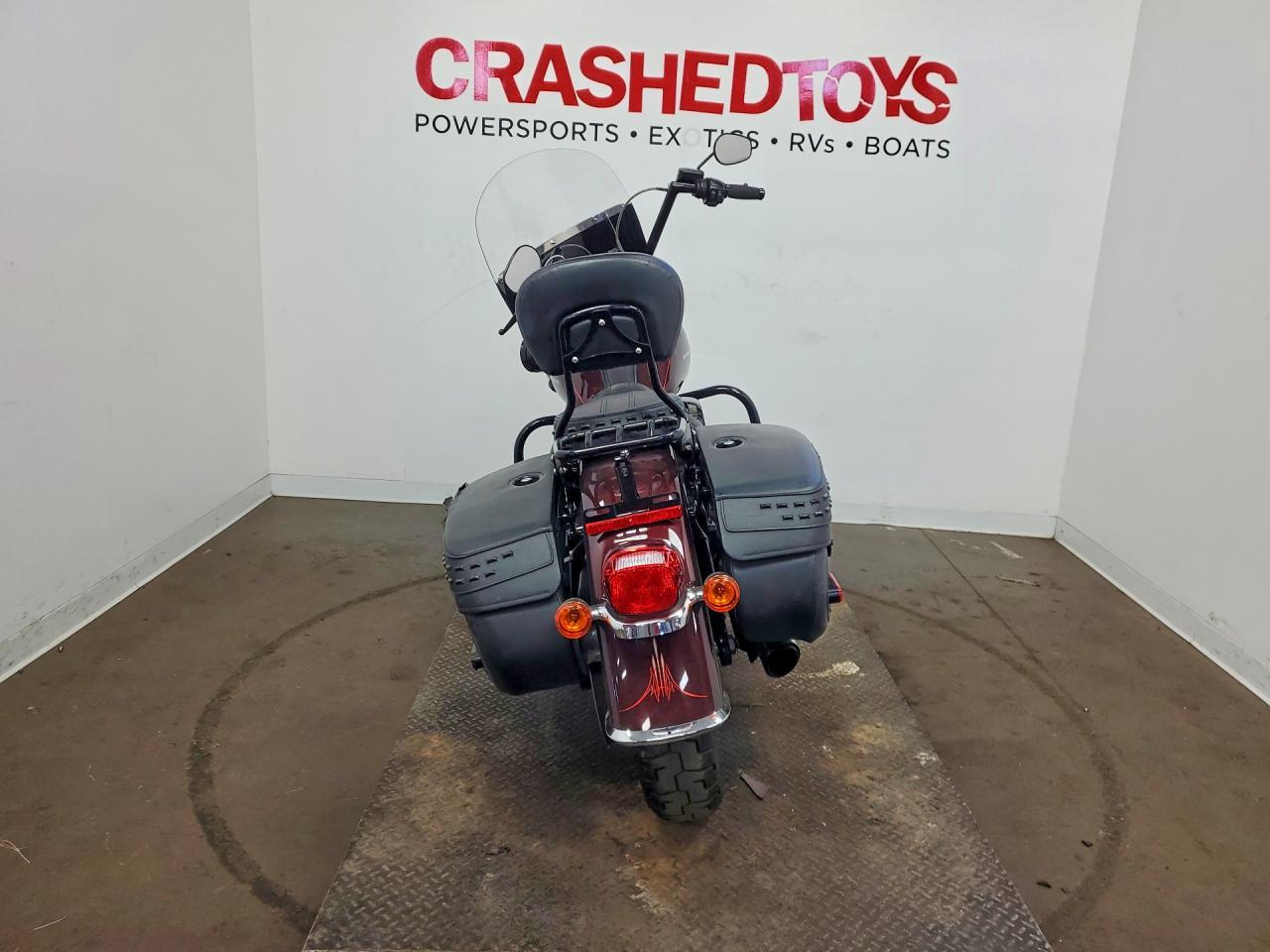 2018 HARLEY-DAVIDSON FLHCS