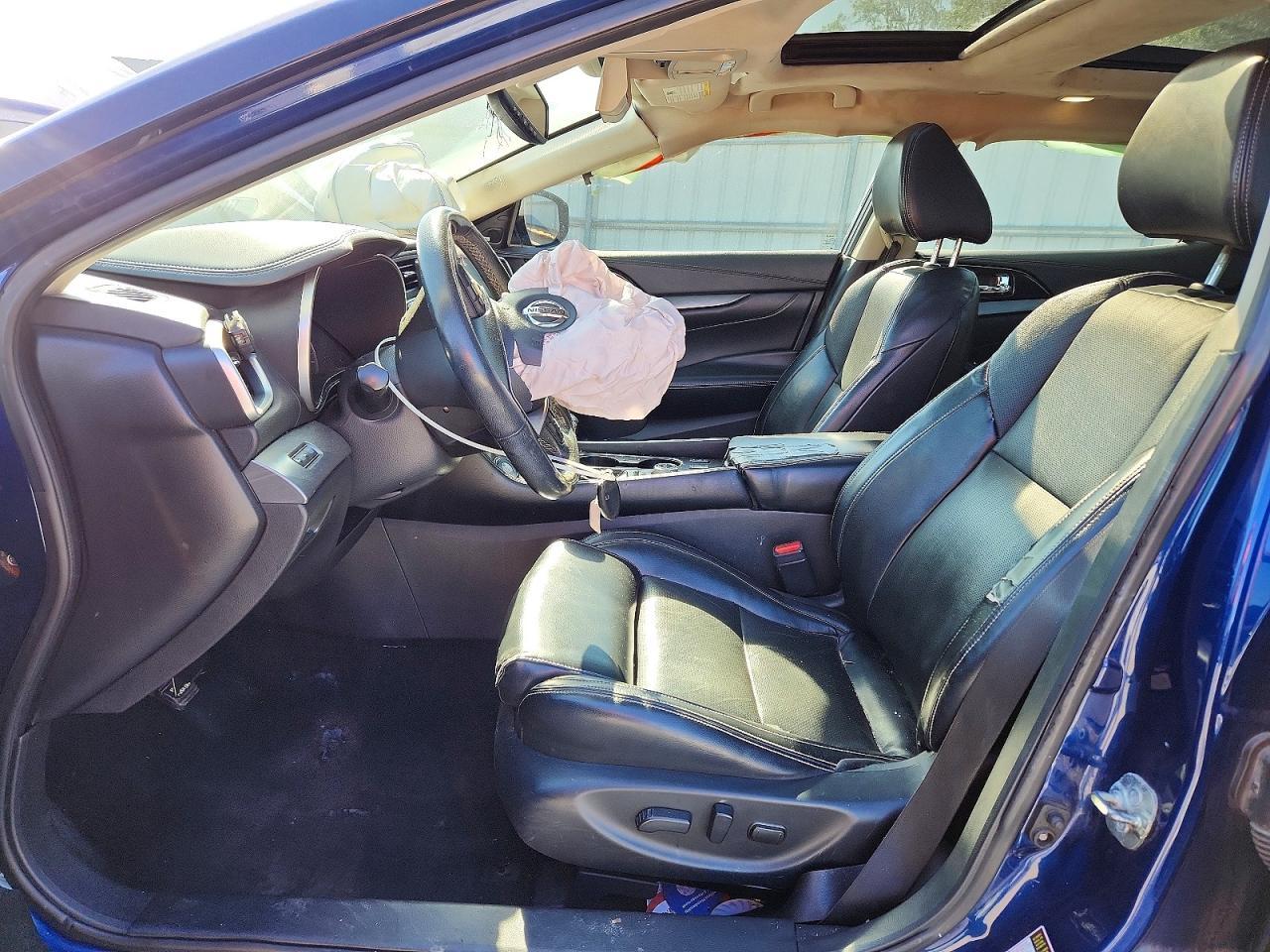 2017 NISSAN Maxima