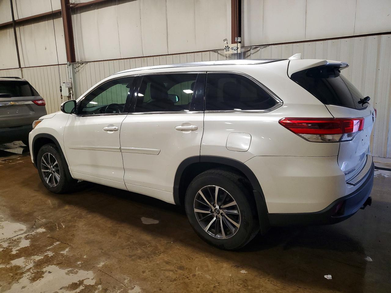 2017 TOYOTA HIGHLANDER