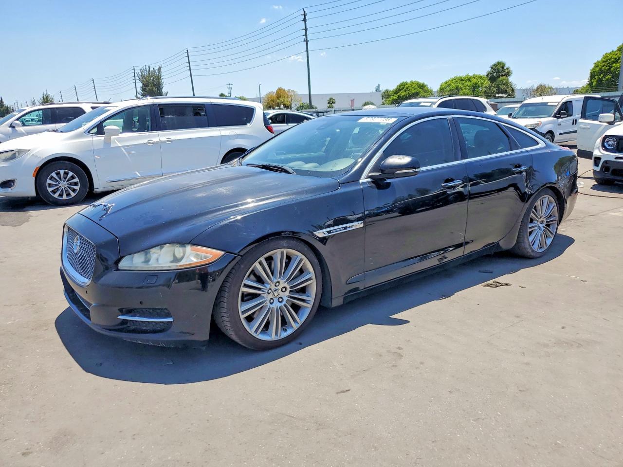 2012 JAGUAR Xj-Series