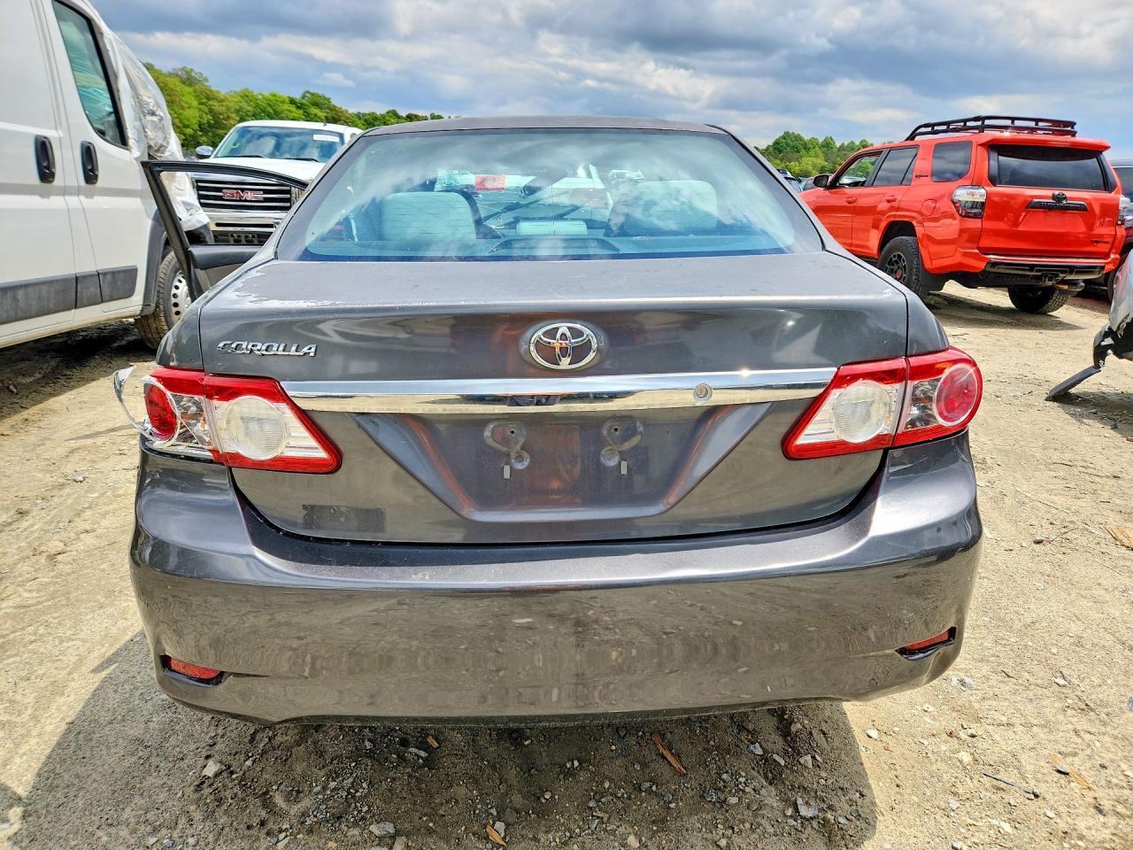 2013 TOYOTA COROLLA