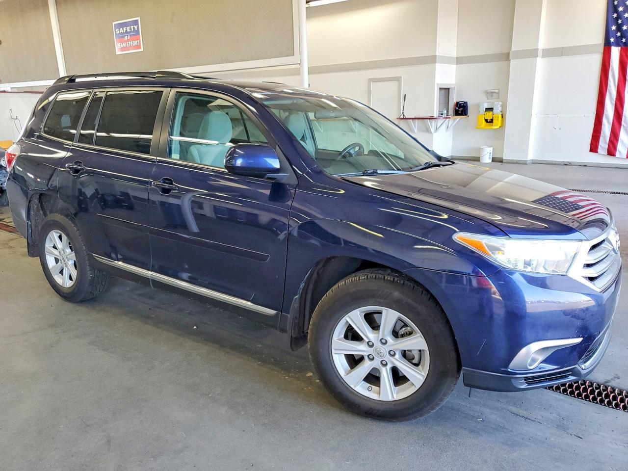 2013 TOYOTA HIGHLANDER