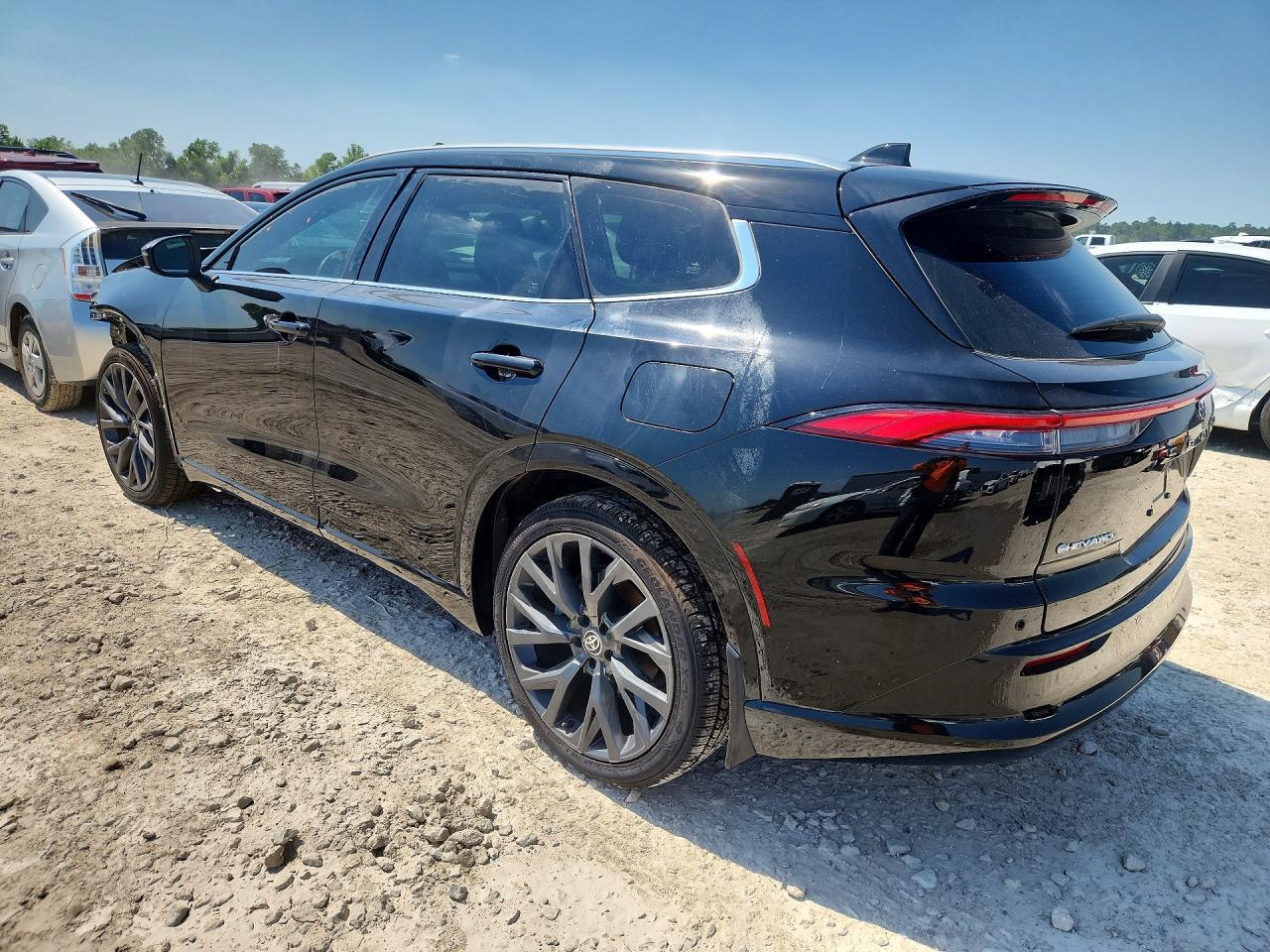 2025 TOYOTA Crown