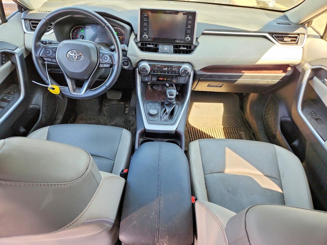 2019 TOYOTA RAV4