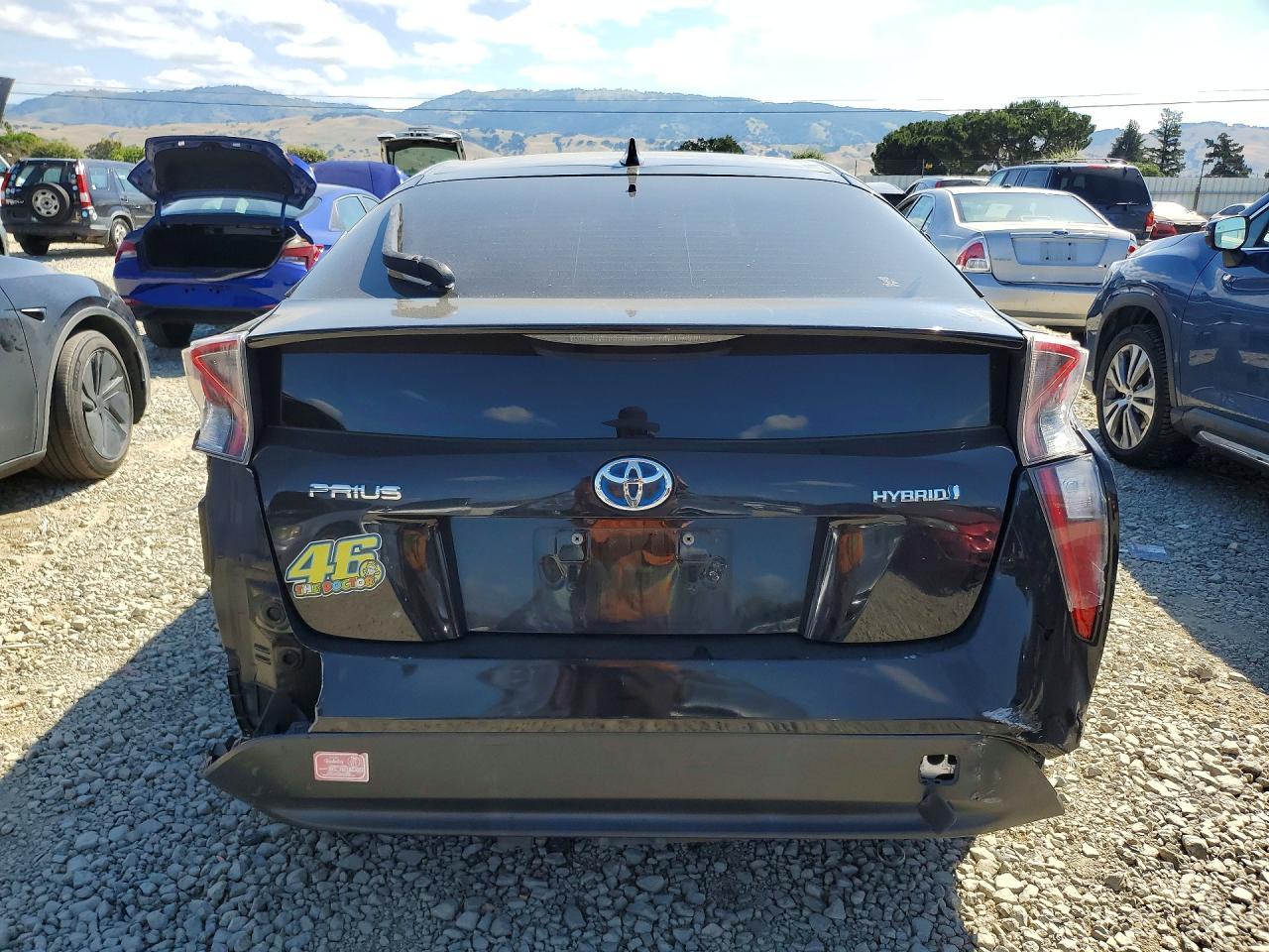 2016 TOYOTA PRIUS