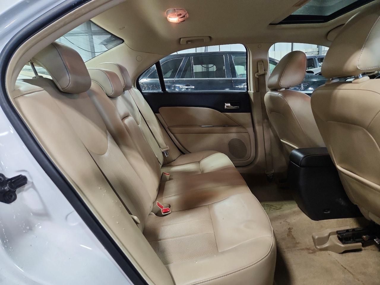 2010 MERCURY Milan