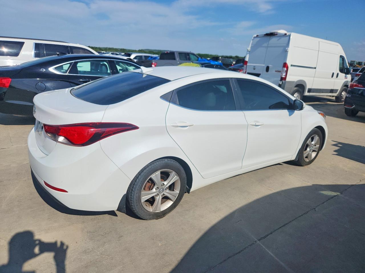 2016 HYUNDAI ELANTRA