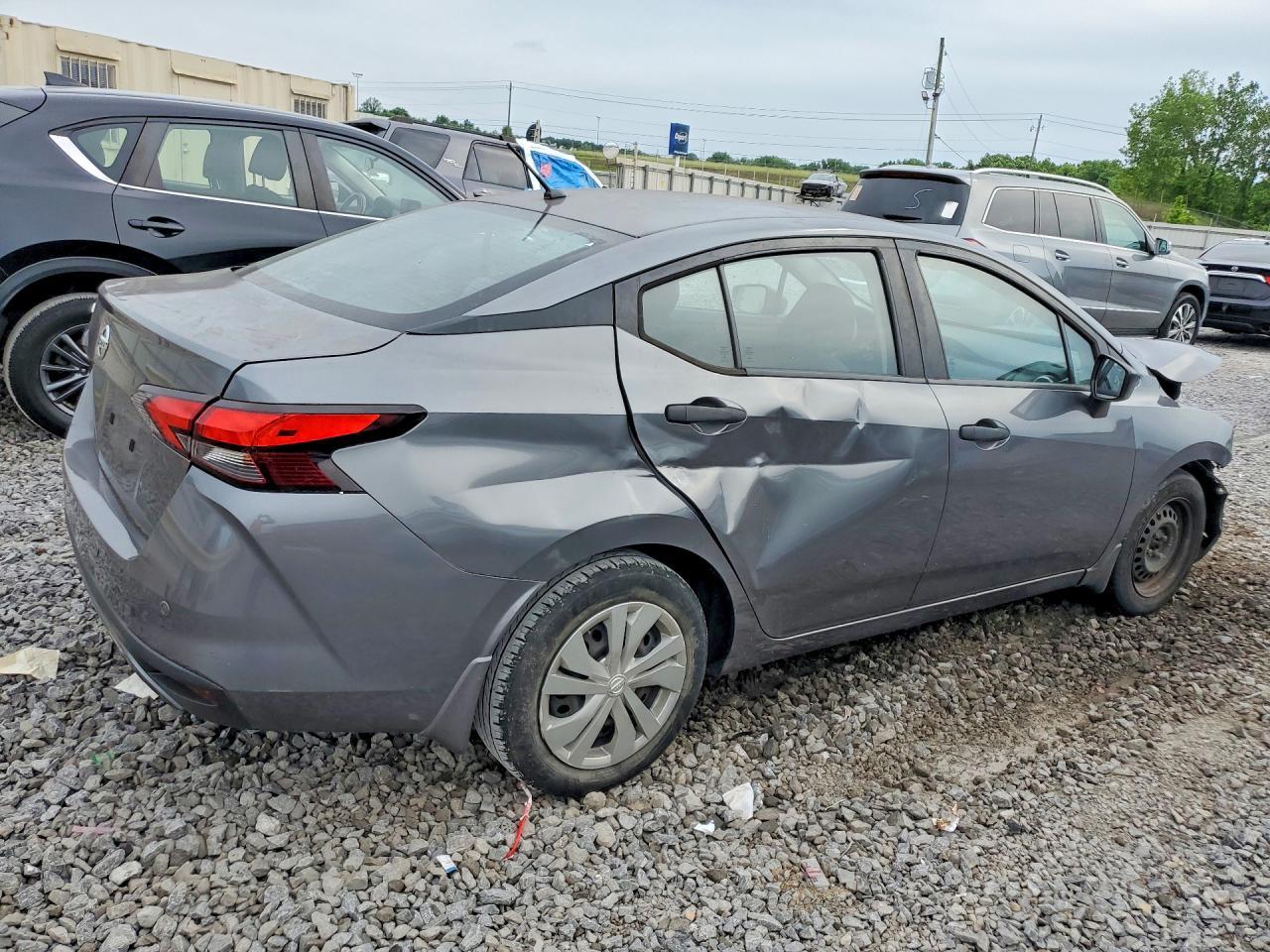 2020 NISSAN VERSA