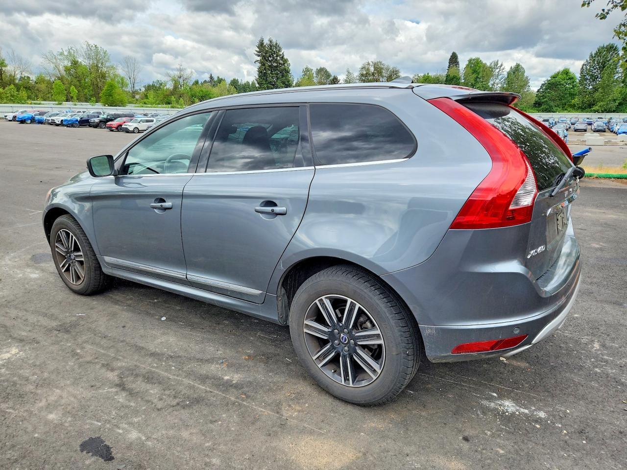 2017 VOLVO XC60