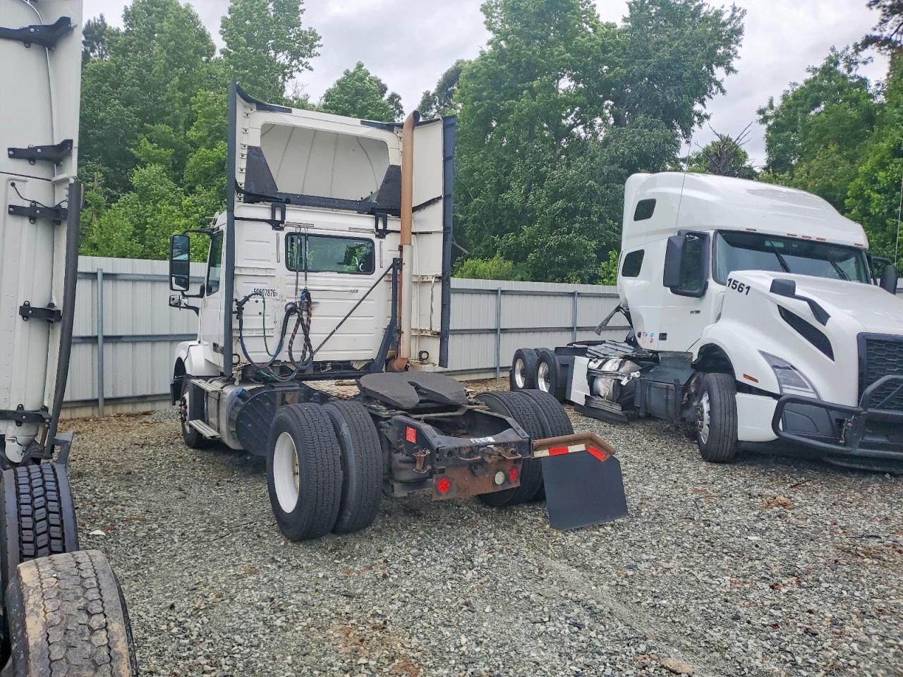 2018 VOLVO VNL