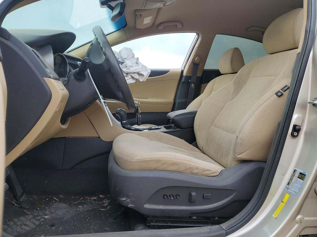 2011 HYUNDAI SONATA