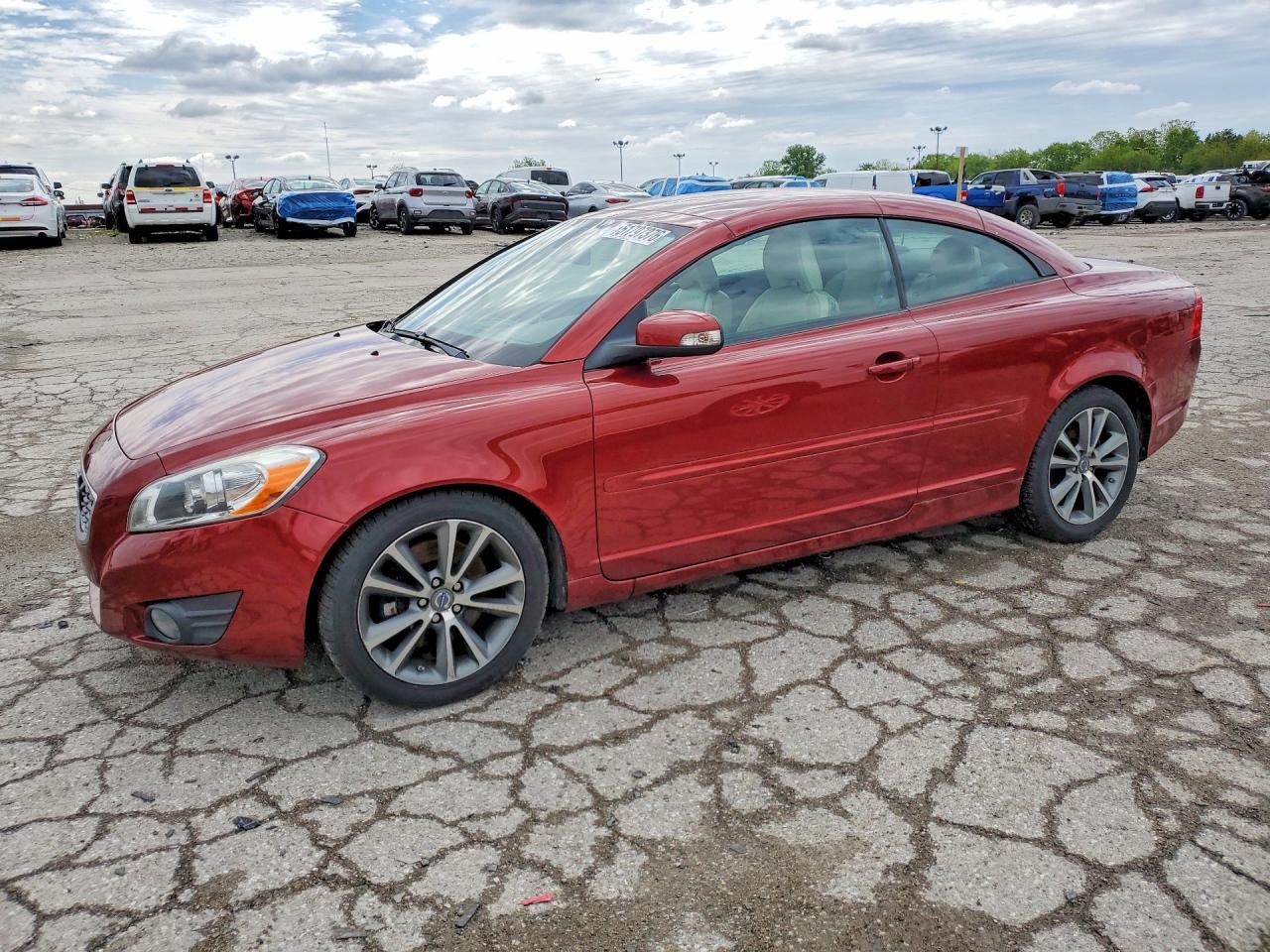 2012 VOLVO C70