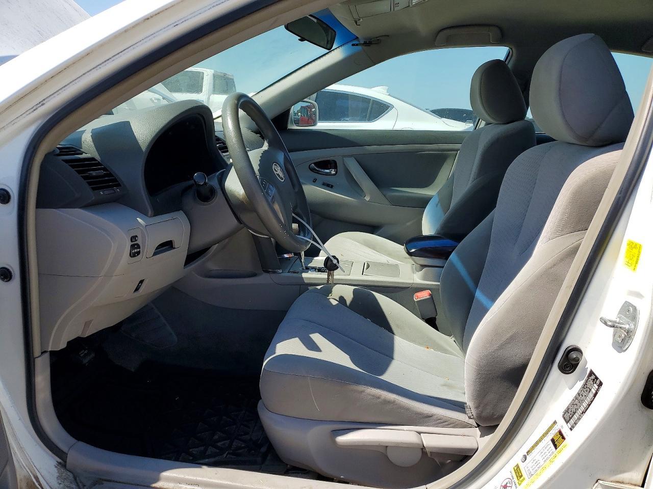 2011 TOYOTA CAMRY