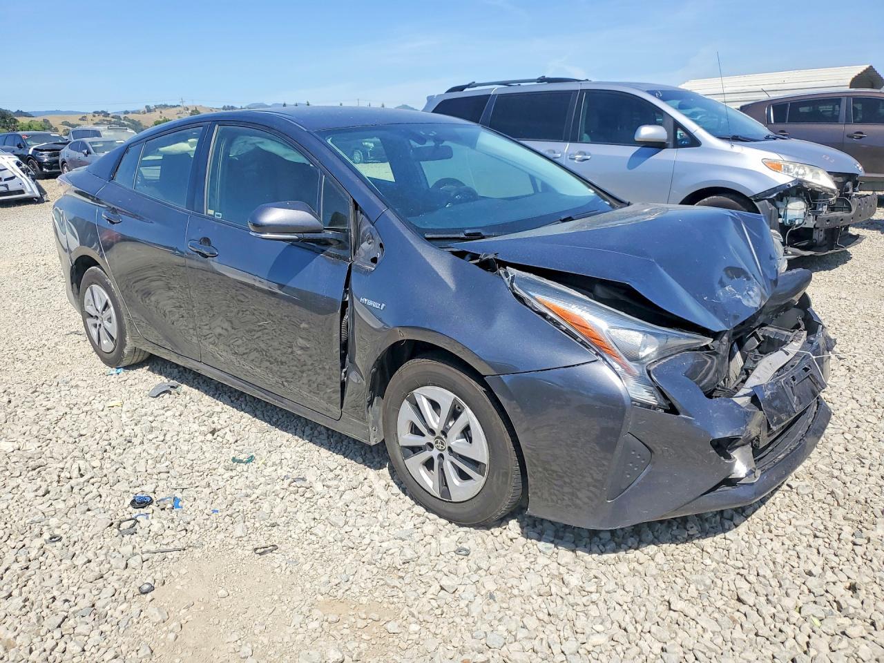 2016 TOYOTA PRIUS