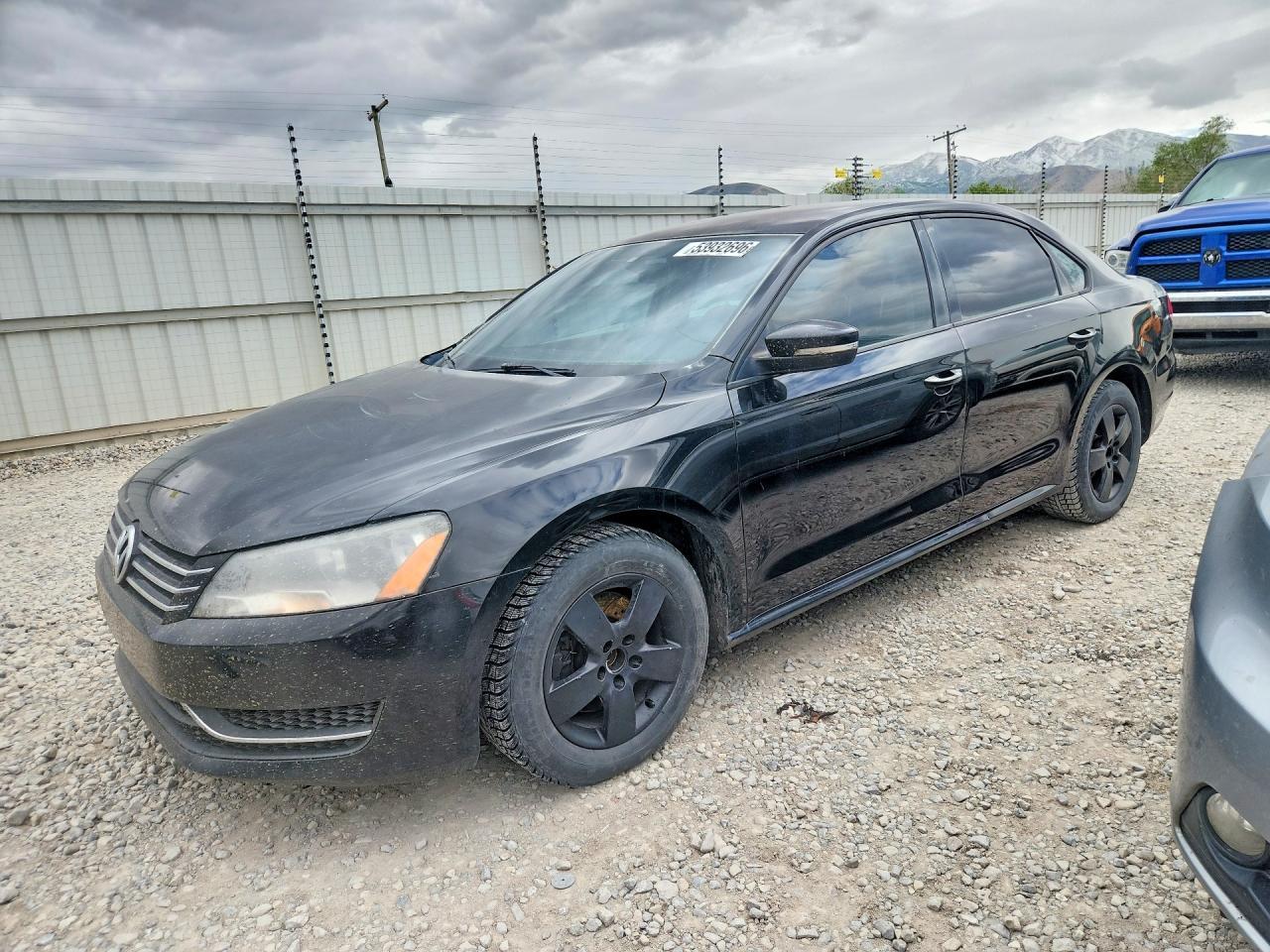 2014 VOLKSWAGEN Passat