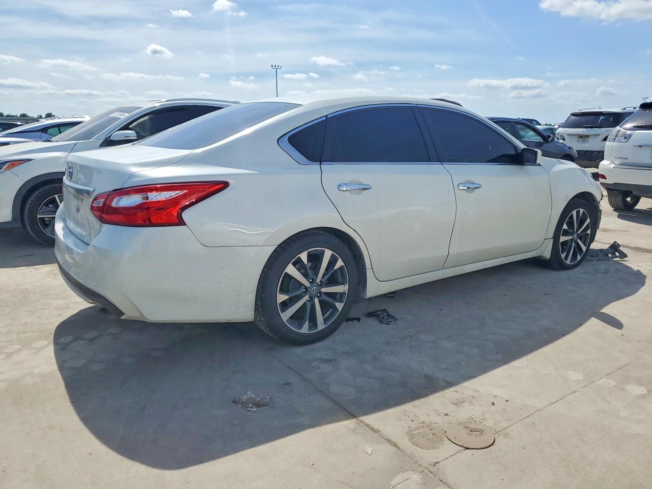 2017 NISSAN ALTIMA