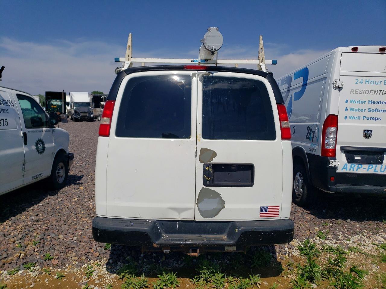 2010 CHEVROLET EXPRESS 2500