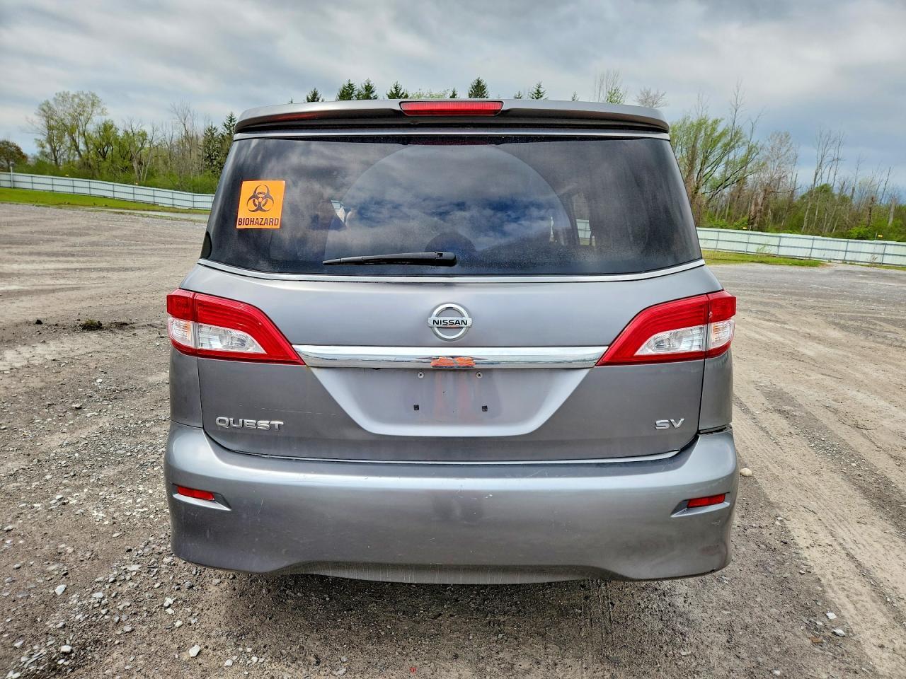 2017 NISSAN Quest
