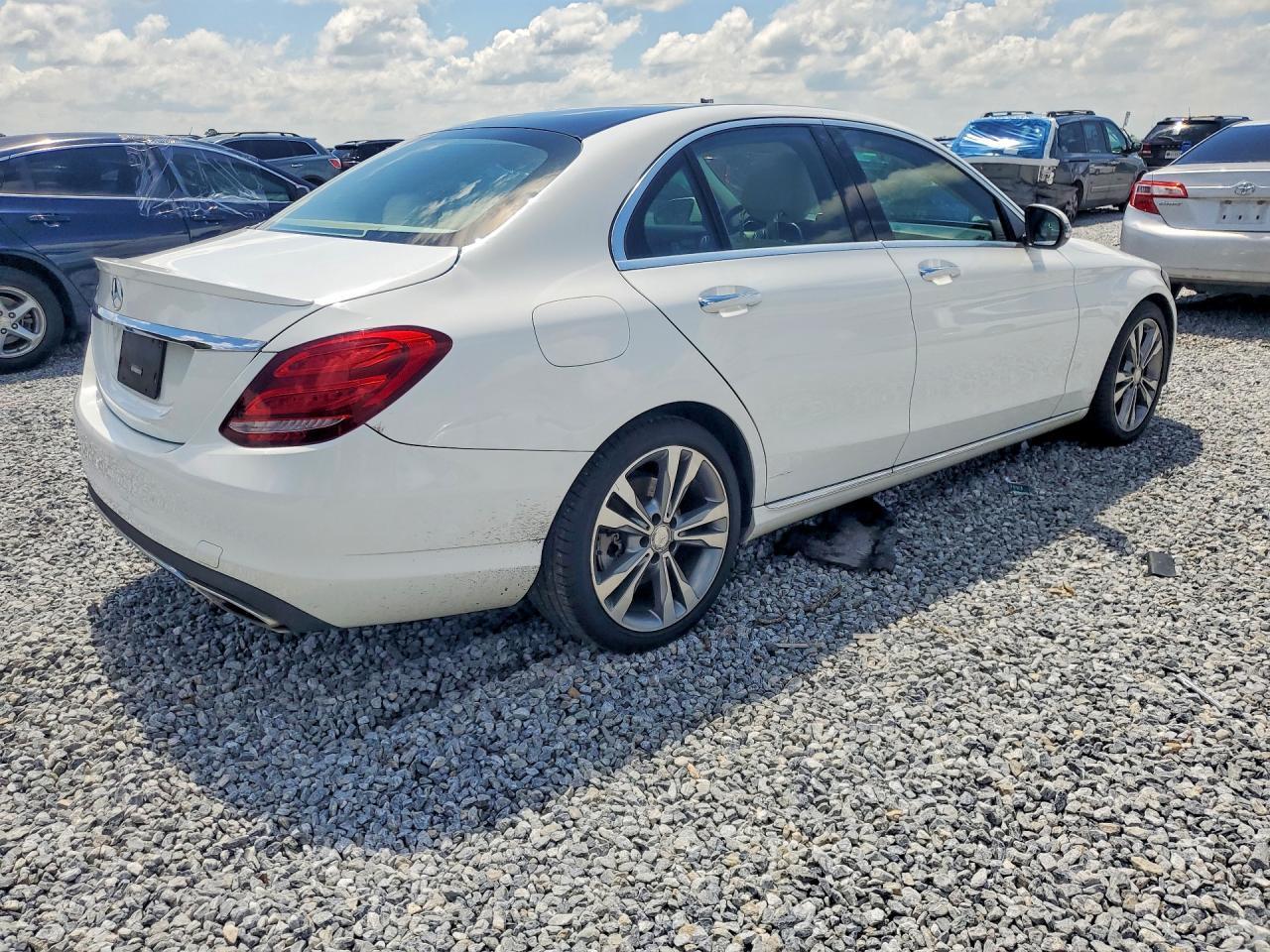2016 MERCEDES-BENZ C-CLASS