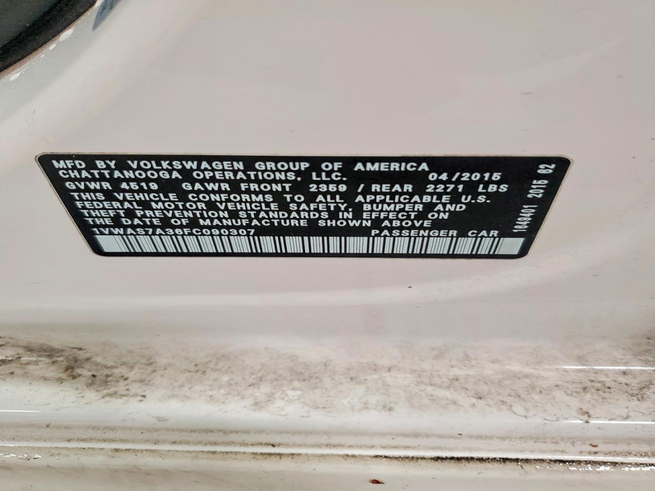 2015 VOLKSWAGEN Passat