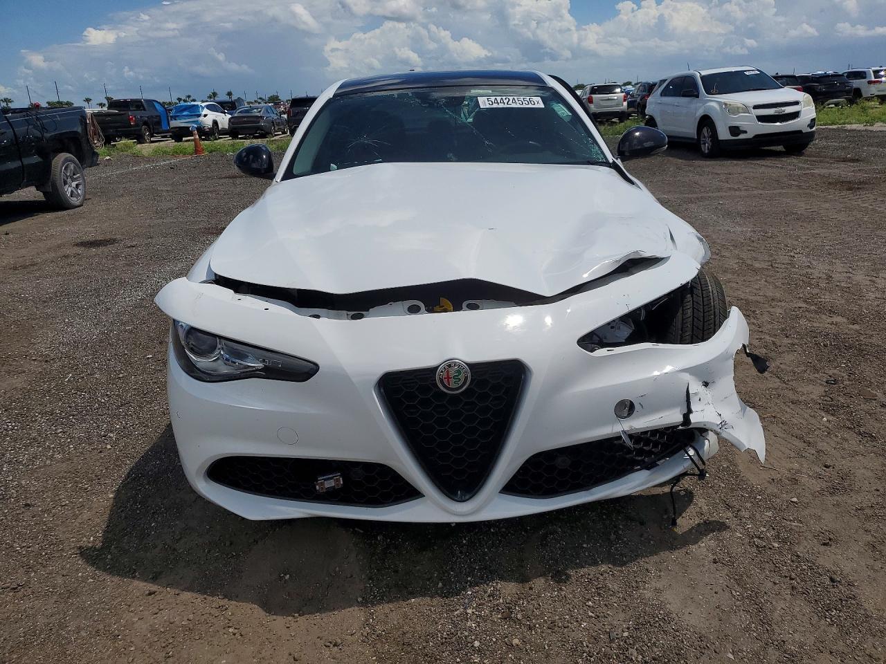 2021 ALFA ROMEO Giulia