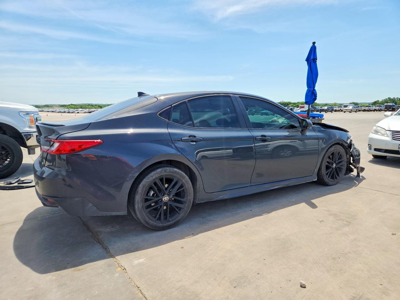 2025 TOYOTA CAMRY