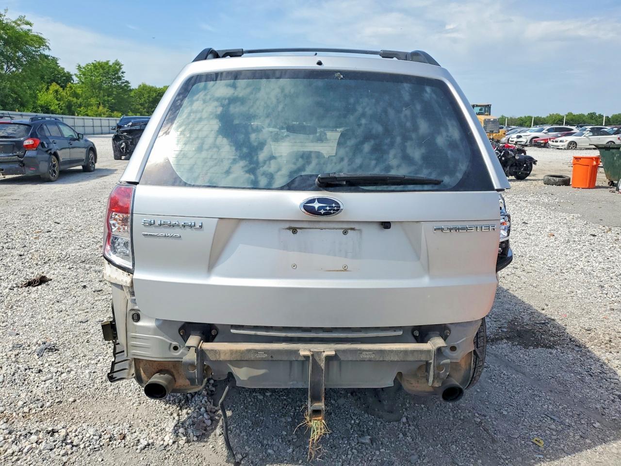 2010 SUBARU FORESTER