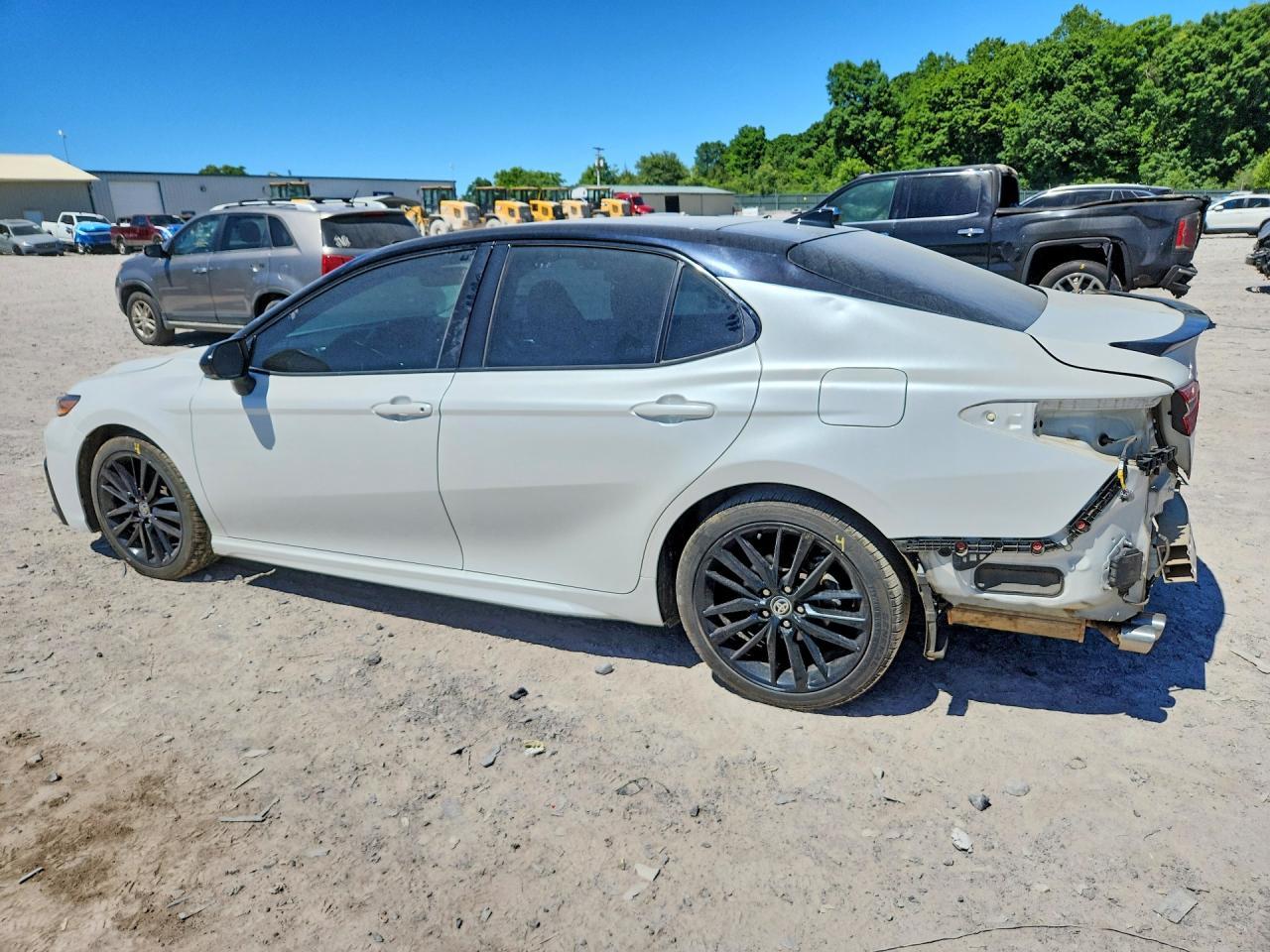 2023 TOYOTA CAMRY