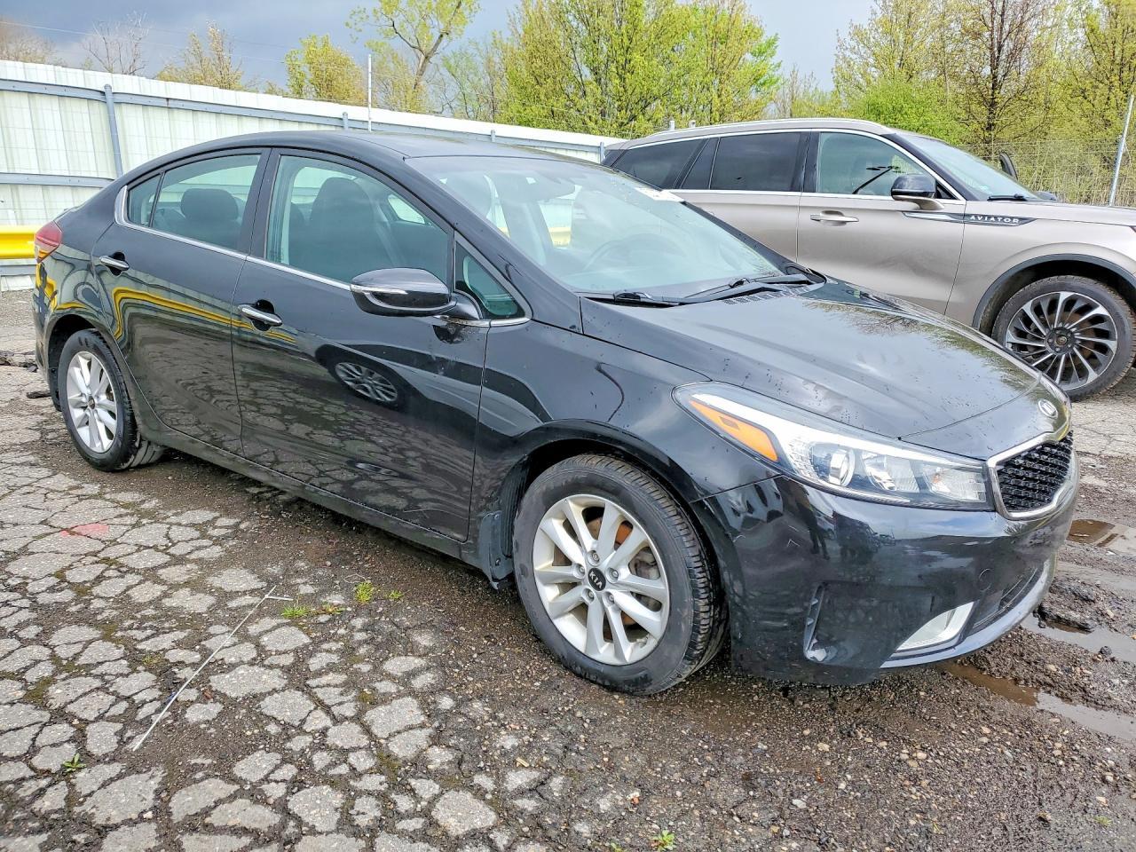 2017 KIA FORTE