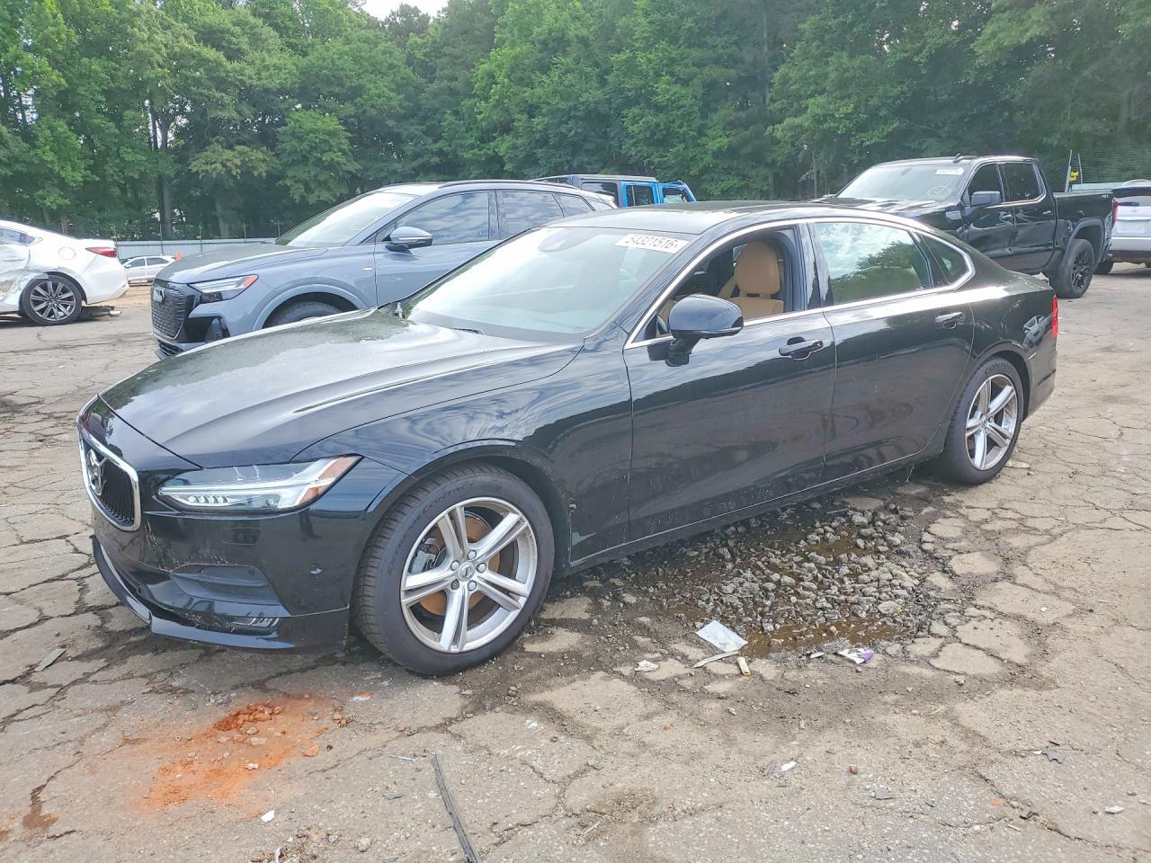 2018 VOLVO S90