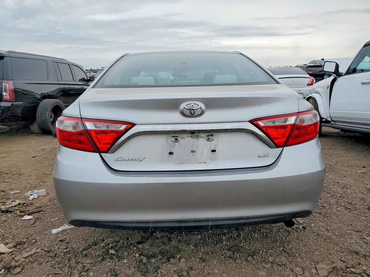 2016 TOYOTA CAMRY