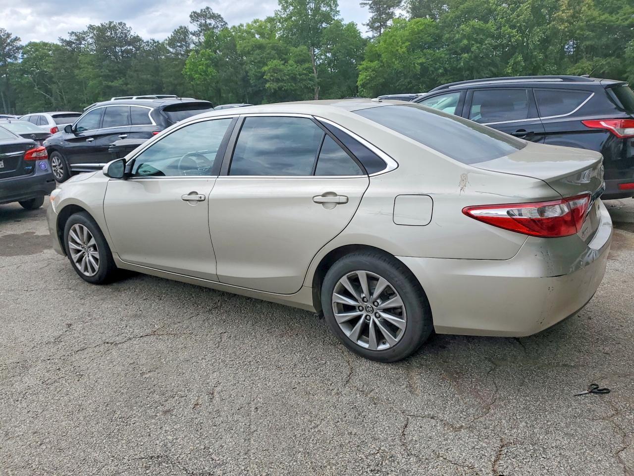 2016 TOYOTA CAMRY